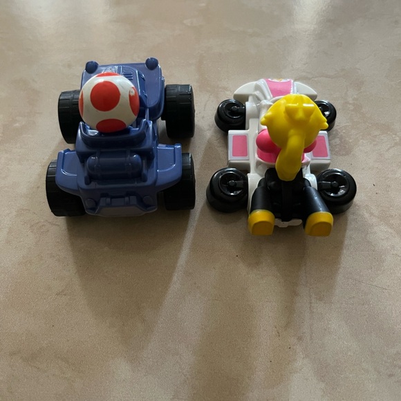 Princess and Toad Racer Toy Car Set - Picture 9 of 11